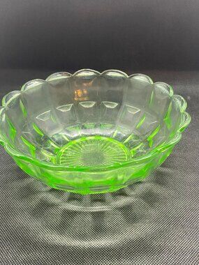 UV Serving Bowl with Scalloped Edge